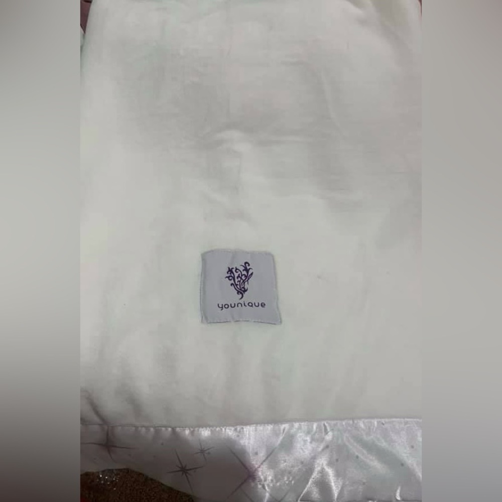 Younique soft plush white throw blanket New In Package 50 x 60